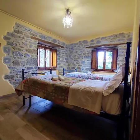 Charming In Caprese Michelangelo, Shared Pool. Apartment *
