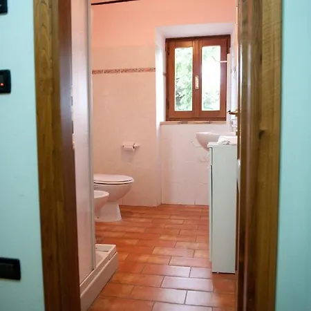 Apartment Charming In Caprese Michelangelo, Shared Pool. Arezzo