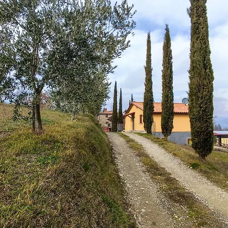 Apartment Charming In Caprese Michelangelo, Shared Pool. *