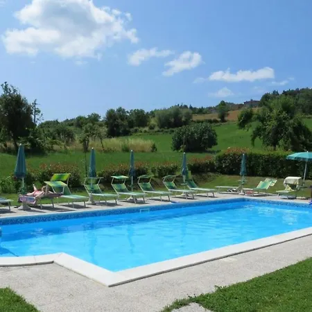 Lägenhet Charming In Caprese Michelangelo, Shared Pool.